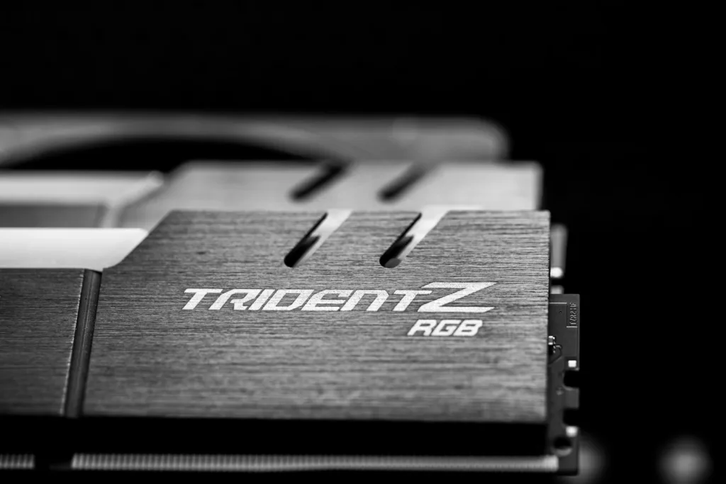 Mémoire RAM Trident Z RGB